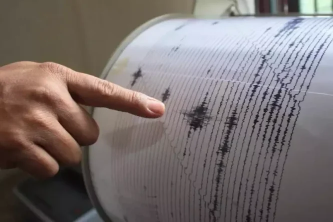 sehir-besik-gibi-dun-gecenin-ardindan-korkutan-bir-deprem-daha-573103