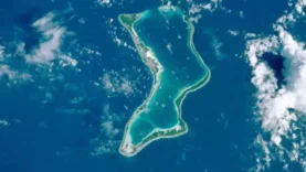 iddia-iran-diego-garcia-ussu-nu-balistik-fuzelerle-hedef-aldi