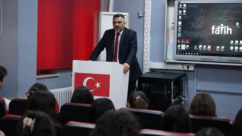 GGC Başkanı Bozarslan öğrencilerle buluştu