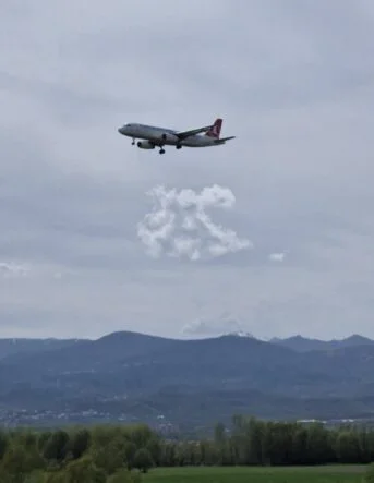 Screenshot_20260421_120012_Facebook